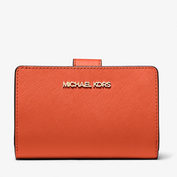MICHAEL KORS Medium Crossgrain Leather Bifold Wallet ZP CN
Red Clay 
NWT - Picture 1 of 16